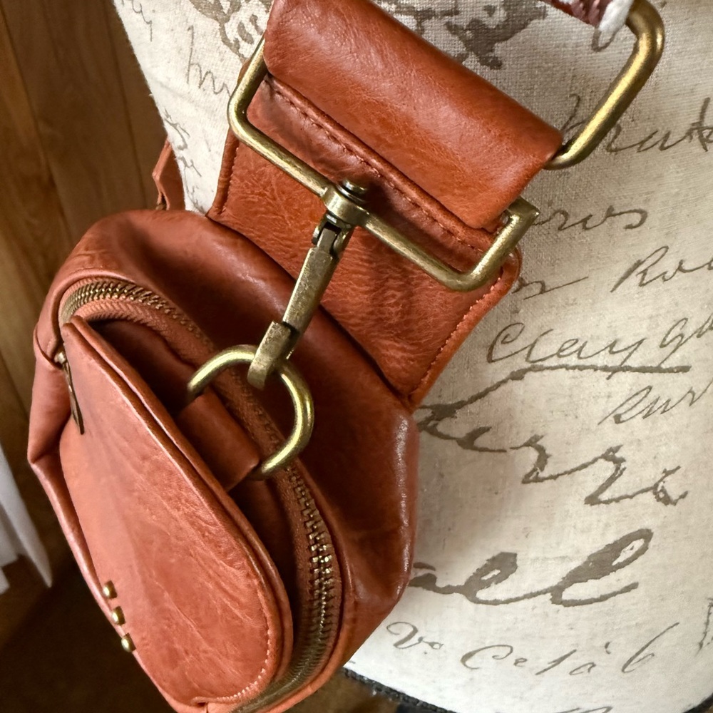 Crossbody bag - Picture 8 of 12